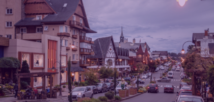 rua da cidade de gramado